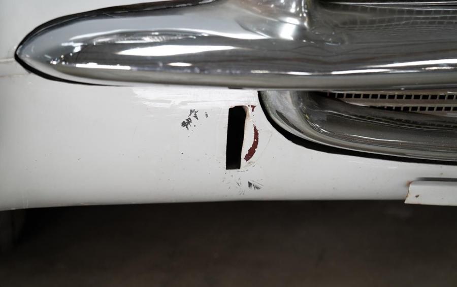 Детали экстерьера Chrysler Special 1953 года  (фото 32 из 46)